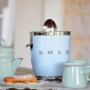 Presse-agrumes SMEG CJF11PBEU